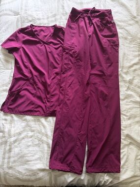 Women’s Two-Piece V-Neck Scrub Set in Berry - Comfortable Workwear